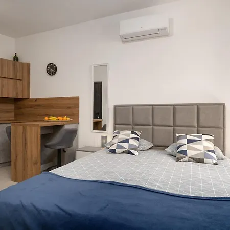 Apartments Casanova Vrsar Exterior photo